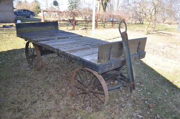 LARGE COLLECTIBLE & ANTIQUE AUCTION IN ALLEN COUNTY, INDIANA